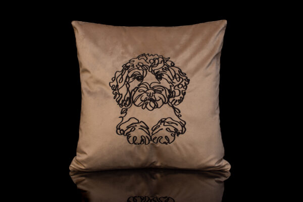 GUSTAS SALDYS dekoratyvinė pagalvėlė pagalvėlės siuvinėta pagalvėlė pagalvėlės su šunimis dekoratyvinė pagalvėlė su gyvūnais išskirtinio dizaino pagalvėlės