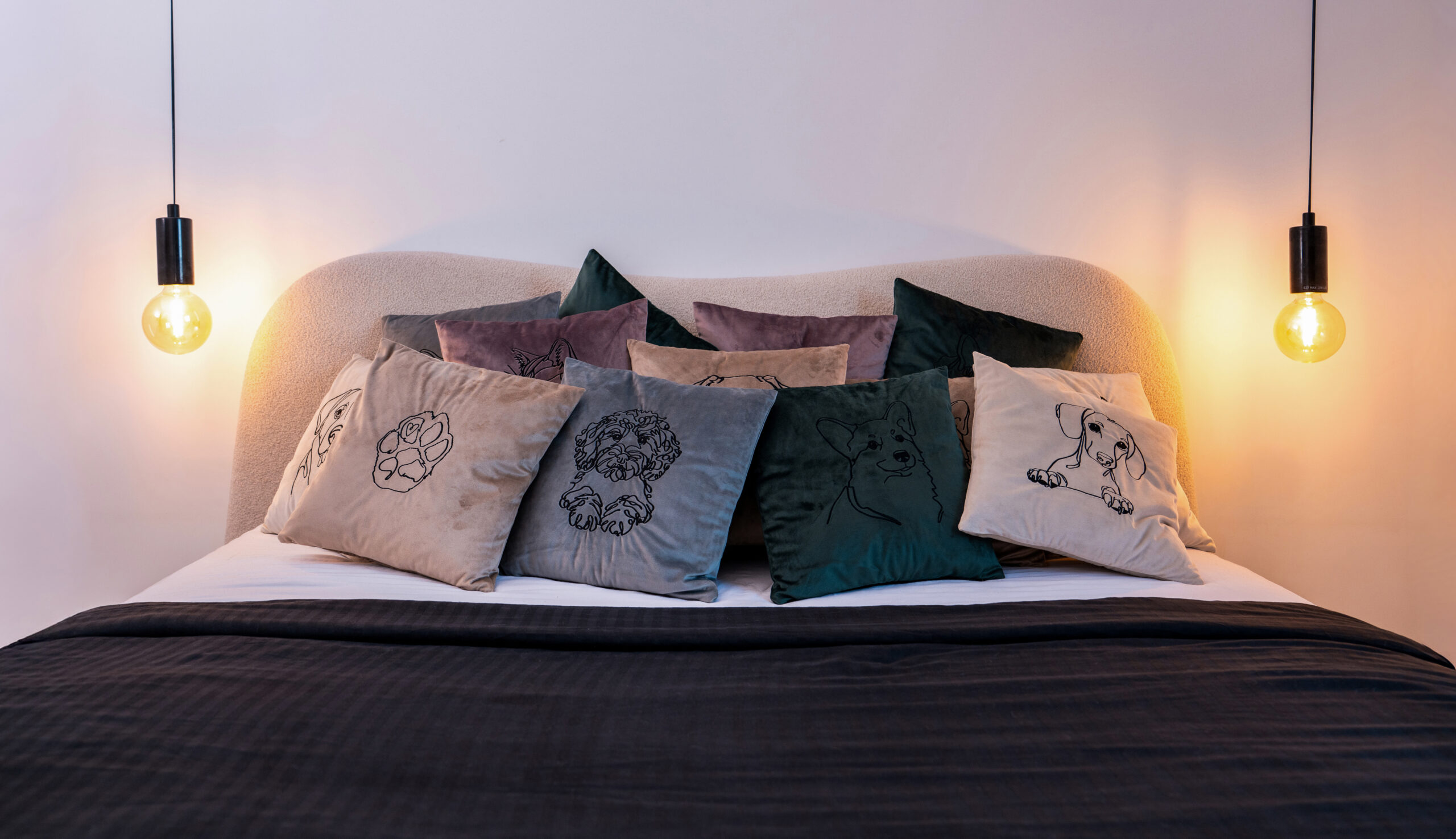 Pug Textile Įvaizdinė-3 (1) 1 dekoratyvinė pagalvėlė pagalvėlės siuvinėta pagalvėlė pagalvėlės su šunimis dekoratyvinė pagalvėlė su gyvūnais išskirtinio dizaino pagalvėlės